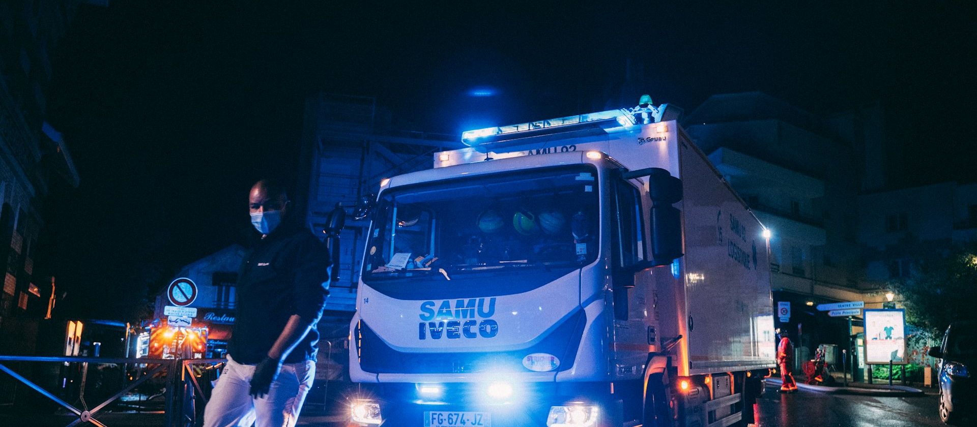 Emergency contents crew dispatched to a loss at night